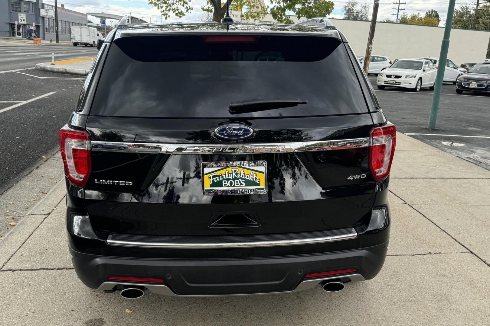 2018 Black /Black Ford Explorer Limited (1FM5K8F8XJG) with an V6 3.5 LIter engine, Automatic transmission, located at 2304 W. Main St., Boise, ID, 83702, (208) 342-7777, 43.622105, -116.218658 - Dual Panoramic Sunroof! Highly Optioned Explorer! - Photo#1