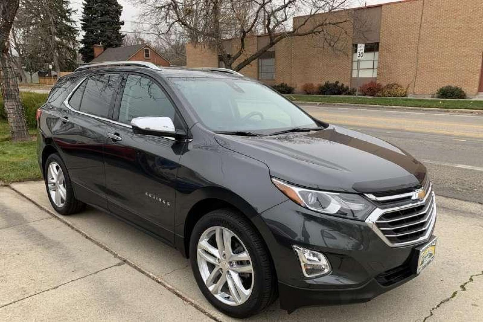 2018 Gray /Black CHEVROLET EQUINOX PREMIER (2GNAXVEVXJ6) with an 1.5L TURBO DOHC 4-CYLINDER, SIDI, VVT engine, TRANSMISSION, 6-SPEED AUTOMATIC, ELECTRONICALLY-CO transmission, located at 2304 W. Main St., Boise, ID, 83702, (208) 342-7777, 43.622105, -116.218658 - 2018 CHEVROLET - Photo#2