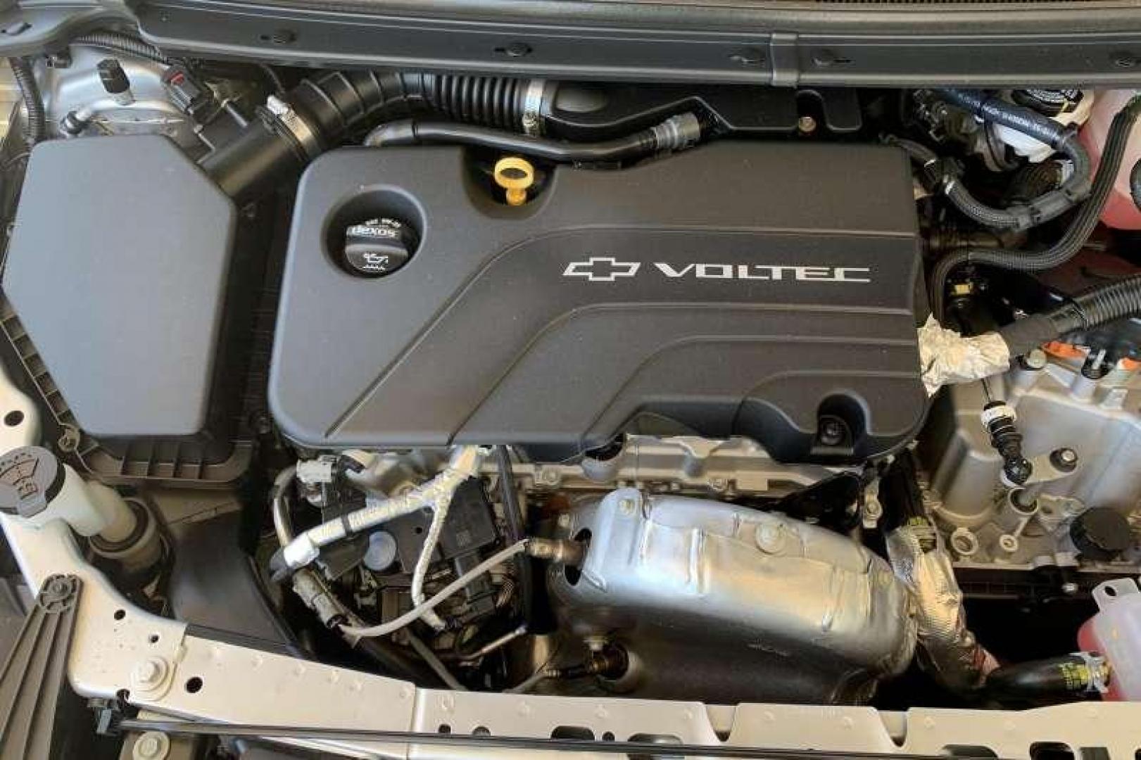 2018 Quicksilver Metallic /Black CHEVROLET VOLT LT (1G1RC6S56JU) with an RANGE EXTENDER, 1.5L VARIABLE VALVE TIMING, DI, DOHC 4-CYLINDER engine, Electric drive extended range, (149hp [111 kW] 294 transmission, located at 2304 W. Main St., Boise, ID, 83702, (208) 342-7777, 43.622105, -116.218658 - 2018 CHEVROLET - Photo#11