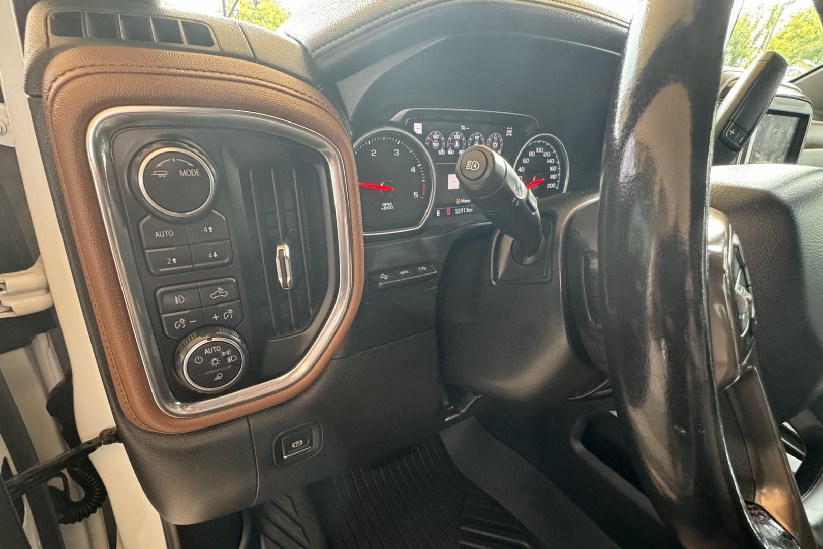 2021 Summit White /Brown/Black Chevrolet Silverado 3500HD High Country High Country Crew Cab (1GC4YVEY9MF) with an V8 6.6 liter Turbo-Diesel engine, Automatic transmission, located at 2304 W. Main St., Boise, ID, 83702, (208) 342-7777, 43.622105, -116.218658 - Magnificent Truck! Ready To Haul! Power Running Boards Too! - Photo#9