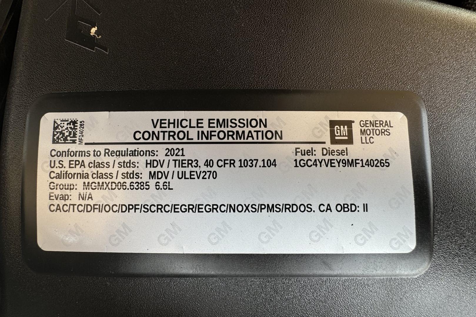 2021 Summit White /Brown/Black Chevrolet Silverado 3500HD High Country High Country Crew Cab (1GC4YVEY9MF) with an V8 6.6 liter Turbo-Diesel engine, Automatic transmission, located at 2304 W. Main St., Boise, ID, 83702, (208) 342-7777, 43.622105, -116.218658 - Photo#15