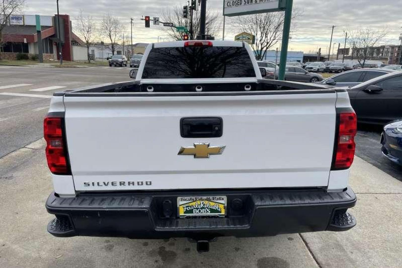 2014 Summit White /Black CHEVROLET SILVERADO 1500 REGULAR CAB (1GCNCPEH4EZ) with an V6 4.3 Liter engine, Automatic transmission, located at 2304 W. Main St., Boise, ID, 83702, (208) 342-7777, 43.622105, -116.218658 - Photo#3