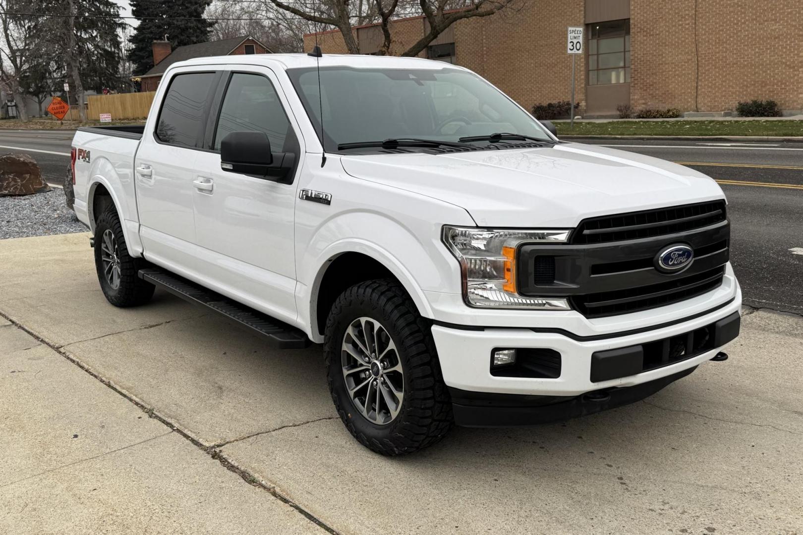 2020 Oxford White /Black Ford F-150 Super Crew XLT (1FTEW1E57LK) with an V8 5.0 Liter engine, Automatic 10 Speed transmission, located at 2304 W. Main St., Boise, ID, 83702, (208) 342-7777, 43.622105, -116.218658 - New Tires! Clean 4x4! - Photo#2