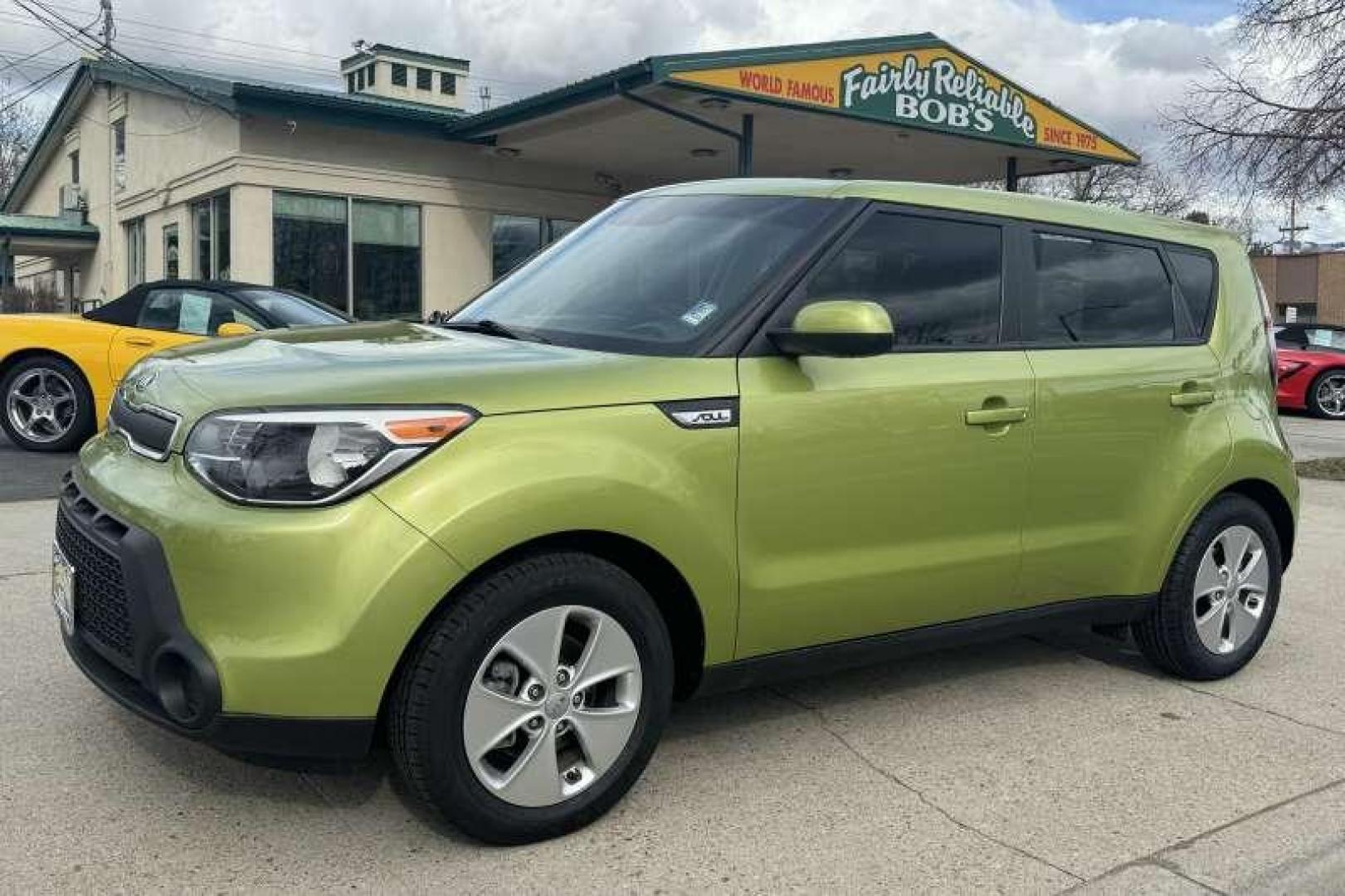 2015 Alien Green /Black KIA SOUL BASE (KNDJN2A23F7) with an 1.6L Gamma GDI I4 engine, 6-Speed Manual transmission, located at 2304 W. Main St., Boise, ID, 83702, (208) 342-7777, 43.622105, -116.218658 - 2015 KIA - Photo#0