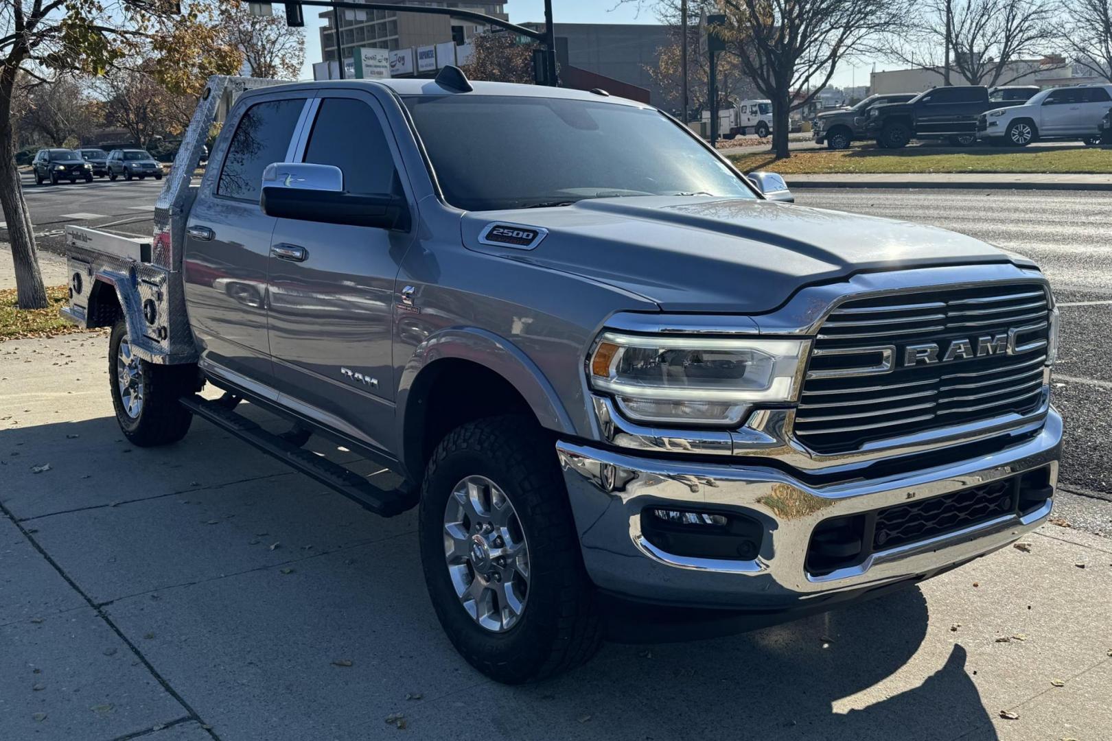 2022 Billet Metallic /Black RAM 2500 Crew Cab Laramie (3C6UR5FL7NG) with an 6 Cyl 6.7 Liter Turbo Diesel engine, Automatic transmission, located at 2304 W. Main St., Boise, ID, 83702, (208) 342-7777, 43.622105, -116.218658 - Clean Truck! Ready To Haul! 6 Person Seating Capacity! - Photo#2