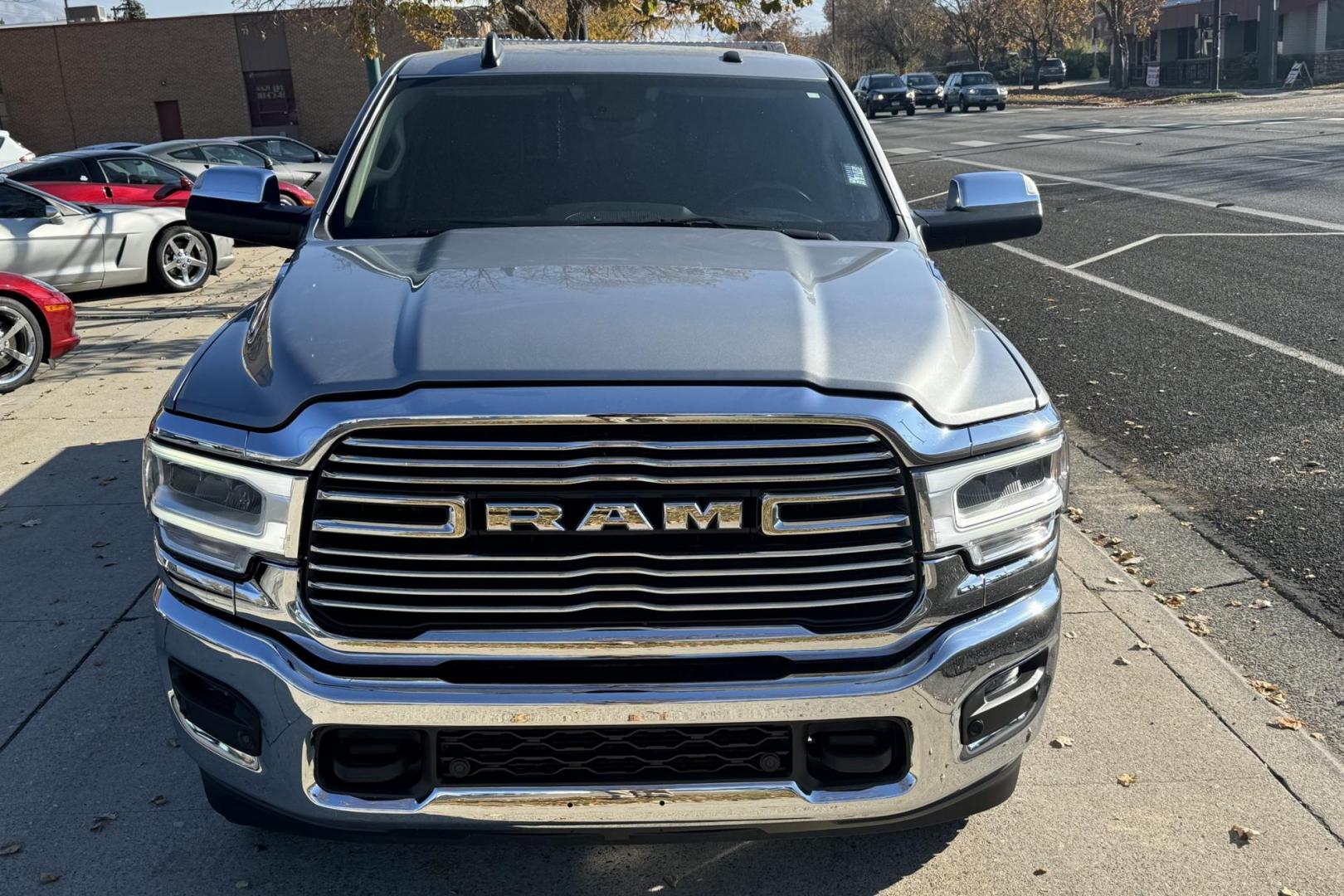 2022 Billet Metallic /Black RAM 2500 Crew Cab Laramie (3C6UR5FL7NG) with an 6 Cyl 6.7 Liter Turbo Diesel engine, Automatic transmission, located at 2304 W. Main St., Boise, ID, 83702, (208) 342-7777, 43.622105, -116.218658 - Clean Truck! Ready To Haul! 6 Person Seating Capacity! - Photo#3