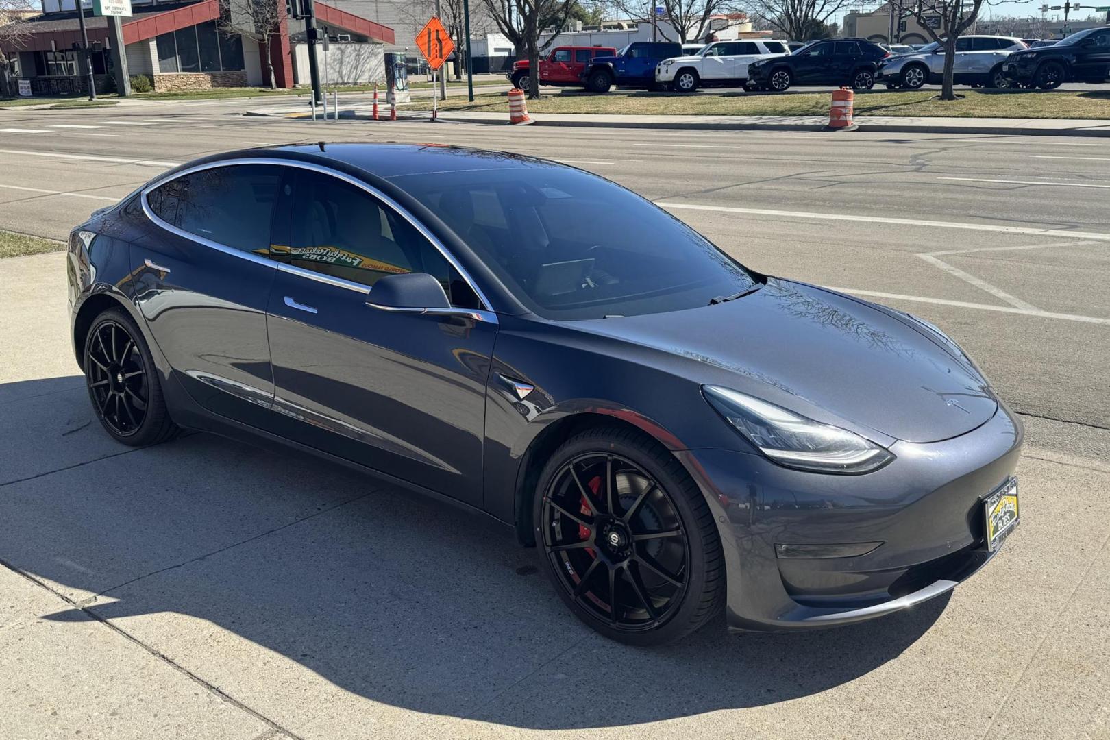 2018 Midnight Silver Metallic /Ultra White Tesla Model 3 Performance (5YJ3E1EB1JF) with an 75 kWh engine, Automatic transmission, located at 2304 W. Main St., Boise, ID, 83702, (208) 342-7777, 43.622105, -116.218658 - Remaining Factory Warranty And A Blast To Drive! - Photo#2