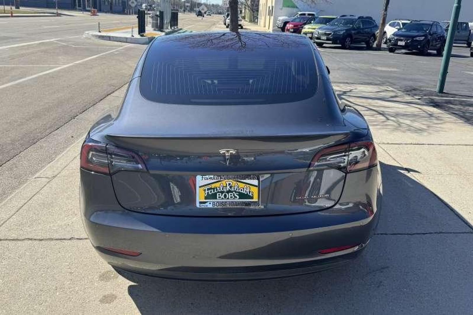 2018 Midnight Silver Metallic /Ultra White TESLA MODEL 3 PERFORMANCE (5YJ3E1EB1JF) with an Dual Motor: Fr AC Induction/ Rr AC Permanent Magnet engine, 1-Speed Automatic transmission, located at 2304 W. Main St., Boise, ID, 83702, (208) 342-7777, 43.622105, -116.218658 - 2018 TESLA - Photo#1