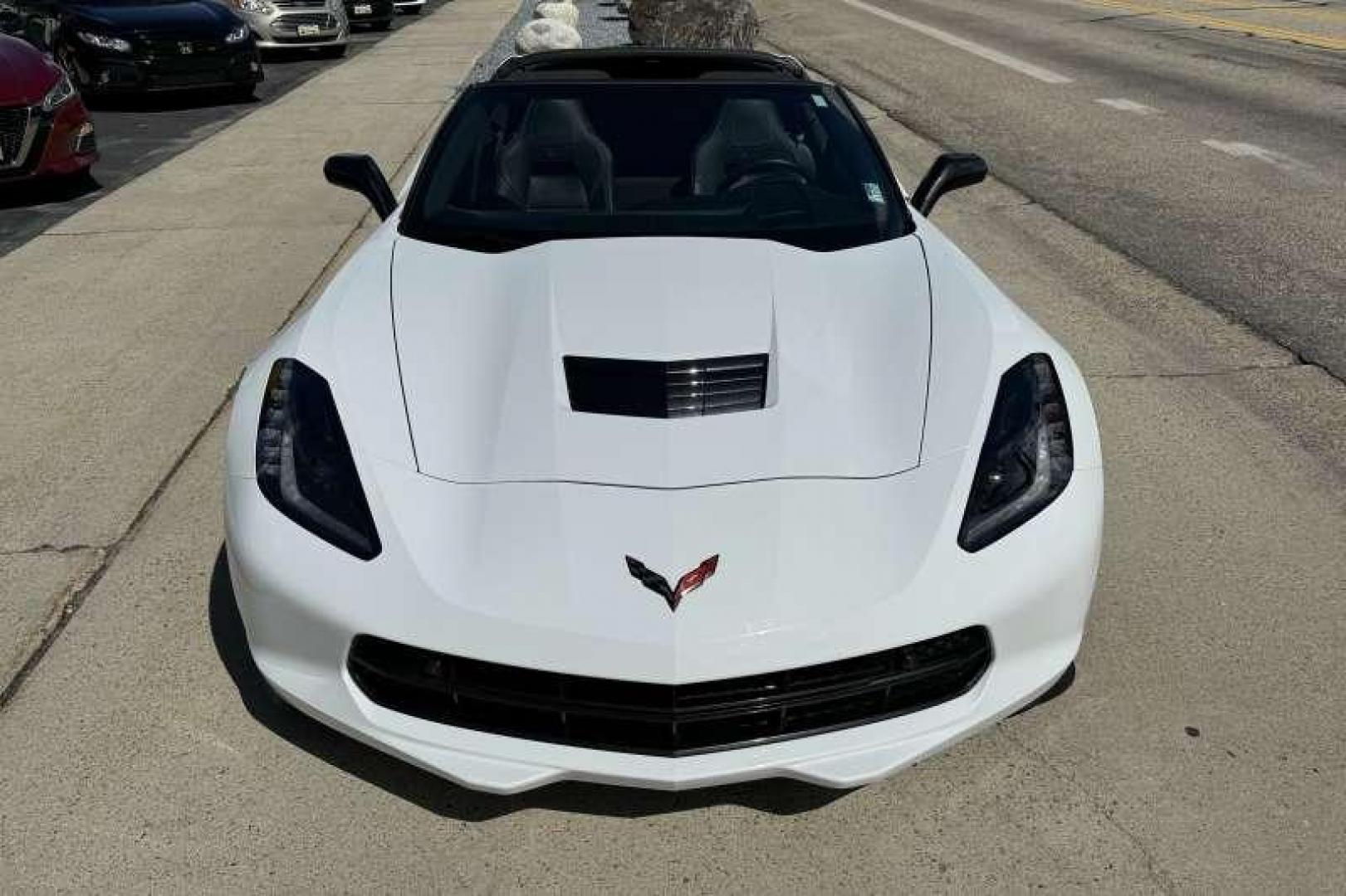 2016 Arctic White /Black CHEVROLET CORVETTE 3LT (1G1YF2D75G5) with an 6.2L (376 CI) V8 DI engine, Automatic transmission, located at 2304 W. Main St., Boise, ID, 83702, (208) 342-7777, 43.622105, -116.218658 - Photo#2