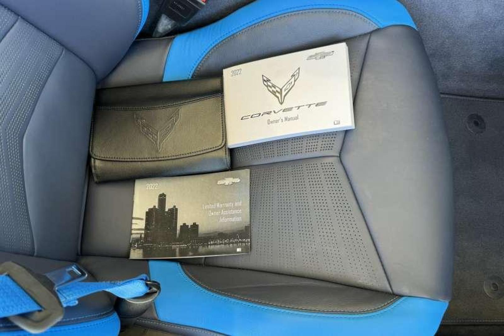 2022 Rapid Blue /Tension With Twilight Blue Dipped CHEVROLET CORVETTE 3LT (1G1YC3D44N5) with an 6.2L V8 DI, HIGH-OUTPUT engine, TRANSMISSION, 8-SPEED DUAL CLUTCH, INCLUDES MANUAL transmission, located at 2304 W. Main St., Boise, ID, 83702, (208) 342-7777, 43.622105, -116.218658 - 2022 CHEVROLET - Photo#10