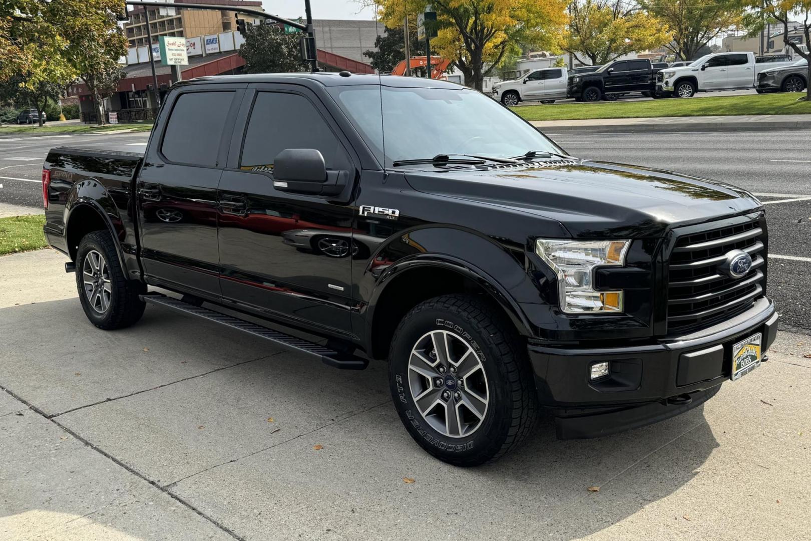 2017 Black /Black Ford F-150 SuperCrew XLT Sport (1FTEW1EP8HK) with an V6 2.7 Liter Twin Turbo engine, Automatic 6 Speed transmission, located at 2304 W. Main St., Boise, ID, 83702, (208) 342-7777, 43.622105, -116.218658 - Clean Truck! Drives Super! - Photo#4