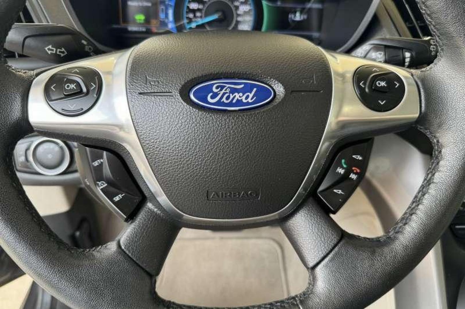 2014 Gray /Gray Ford C-Max Hybrid SE (1FADP5AU2EL) with an 2.0L ATKINSON-CYCLE I-4 HYBRID engine, Automatic transmission, located at 2304 W. Main St., Boise, ID, 83702, (208) 342-7777, 43.622105, -116.218658 - 2014 FORD - Photo#15