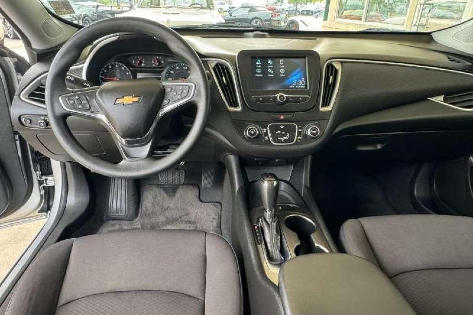 2018 Silver /Black Chevrolet Malibu LS (1G1ZC5ST3JF) with an 4 Cyl 1.5 Liter Turbo engine, Automatic 6 Speed transmission, located at 2304 W. Main St., Boise, ID, 83702, (208) 342-7777, 43.622105, -116.218658 - 2018 CHEVROLET - Photo#9