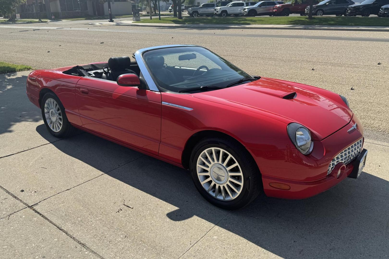 2005 Red /Black Ford Thunderbird Premium (1FAHP60A65Y) with an V8 3.9 Liter engine, Automatic 5 Speed transmission, located at 2304 W. Main St., Boise, ID, 83702, (208) 342-7777, 43.622105, -116.218658 - 2005 FORD - Photo#2