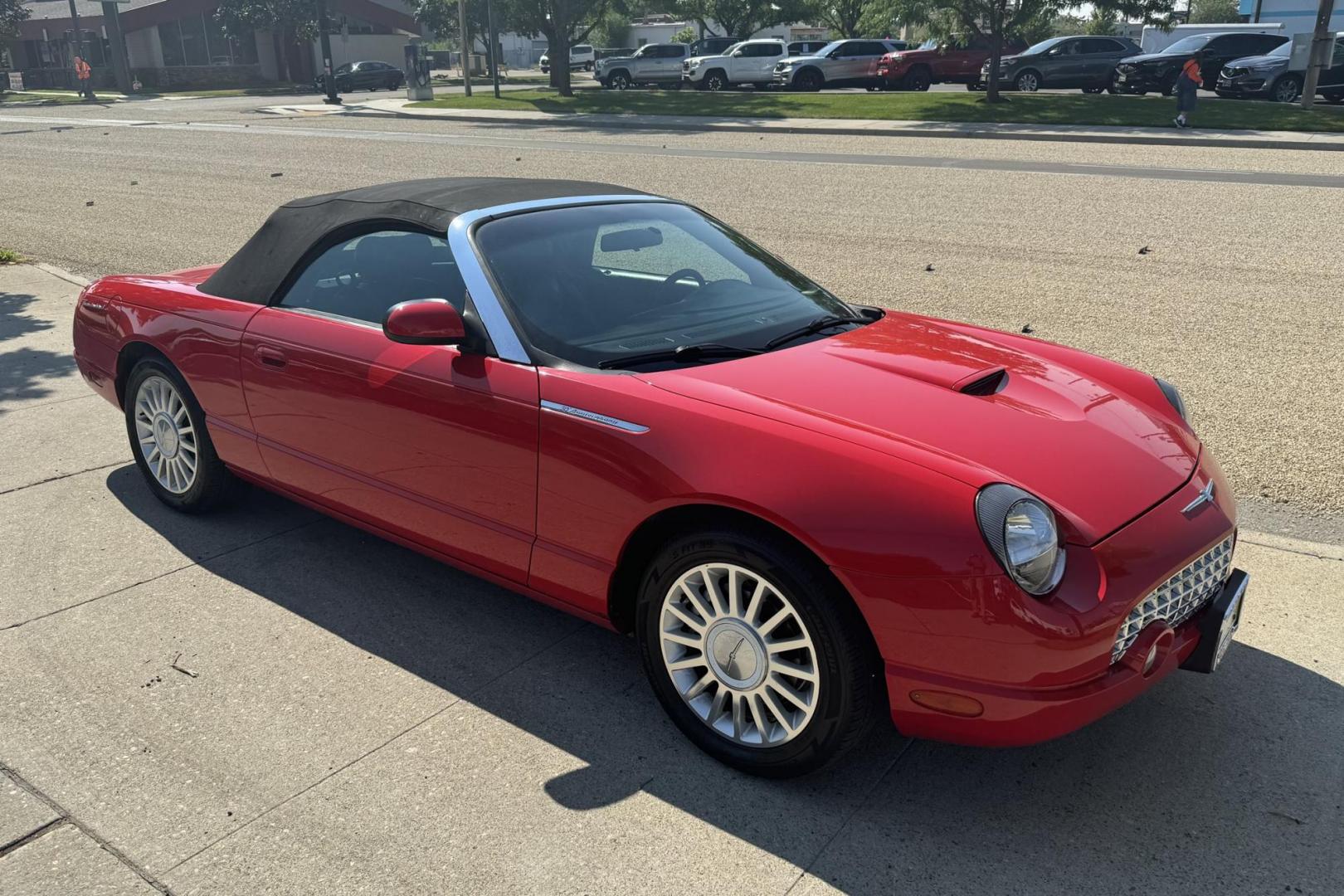 2005 Red /Black Ford Thunderbird Premium (1FAHP60A65Y) with an V8 3.9 Liter engine, Automatic 5 Speed transmission, located at 2304 W. Main St., Boise, ID, 83702, (208) 342-7777, 43.622105, -116.218658 - 2005 FORD - Photo#20