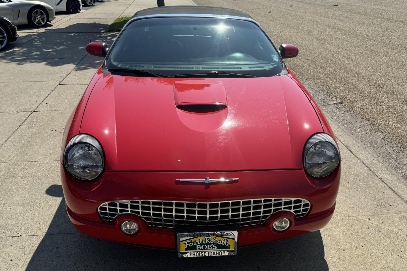 2005 Red /Black Ford Thunderbird Premium (1FAHP60A65Y) with an V8 3.9 Liter engine, Automatic 5 Speed transmission, located at 2304 W. Main St., Boise, ID, 83702, (208) 342-7777, 43.622105, -116.218658 - 2005 FORD - Photo#21