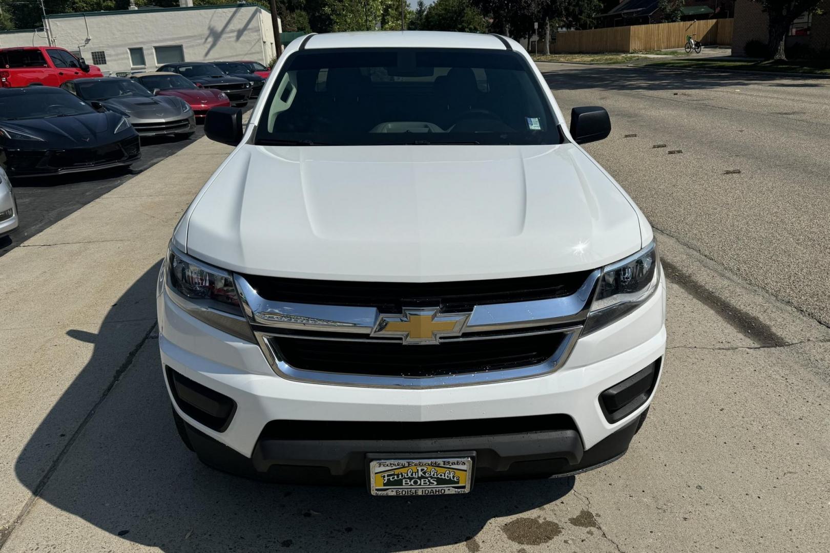 2015 Summit White /Black Chevrolet Colorado (1GCHSAEA4F1) with an 4 Cyl 2.5 Liter engine, Automatic transmission, located at 2304 W. Main St., Boise, ID, 83702, (208) 342-7777, 43.622105, -116.218658 - Photo#3