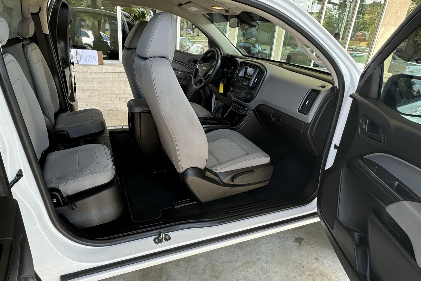 2015 Summit White /Black Chevrolet Colorado (1GCHSAEA4F1) with an 4 Cyl 2.5 Liter engine, Automatic transmission, located at 2304 W. Main St., Boise, ID, 83702, (208) 342-7777, 43.622105, -116.218658 - Photo#11