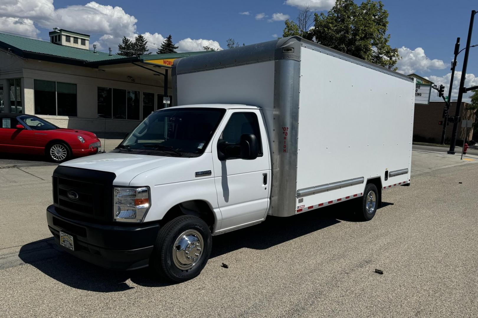 2022 Oxford White /Gray Ford E-350 Cutaway (1FDWE3FK4ND) with an V8 7.3 Liter engine, Automatic transmission, located at 2304 W. Main St., Boise, ID, 83702, (208) 342-7777, 43.622105, -116.218658 - Photo#0