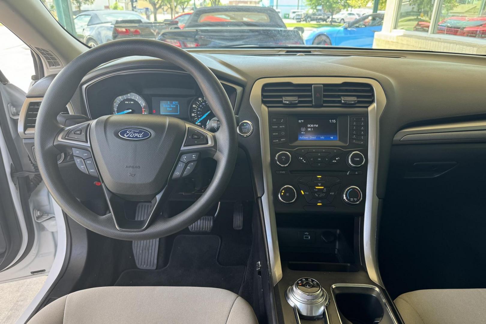 2018 Oxford White /Canvas Ford Fusion (3FA6P0G77JR) with an 4 Cyl 2.5 Liter engine, Automatic transmission, located at 2304 W. Main St., Boise, ID, 83702, (208) 342-7777, 43.622105, -116.218658 - Low Mileage, New Tires, Ready To Go! - Photo#8