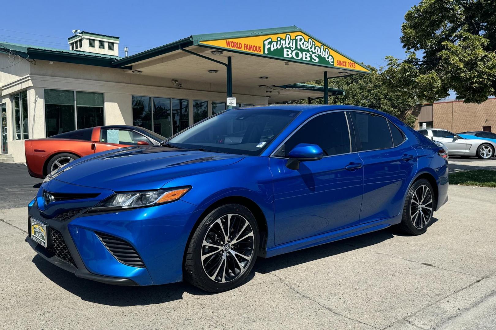 2018 Blue Streak Metallic /Gray Toyota Camry SE SE (4T1B11HK1JU) with an 4 Cyl 2.5 Liter engine, Automatic 8 Speed transmission, located at 2304 W. Main St., Boise, ID, 83702, (208) 342-7777, 43.622105, -116.218658 - Clean 2018 Toyota Camry In Blue Streak Metallic! New Tires Too! - Photo#0