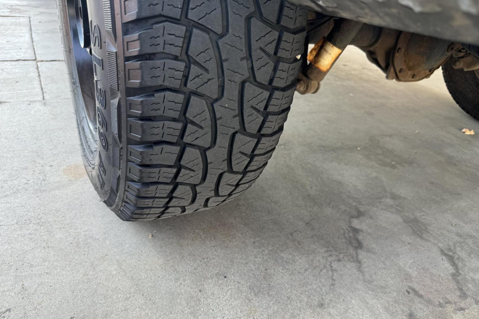 2013 Graystone Metallic /Black Chevrolet Silverado 1500 Extended Cab LT (1GCRKSE71DZ) with an V8 5.3 Liter engine, Automatic 6 Speed With Overdrive transmission, located at 2304 W. Main St., Boise, ID, 83702, (208) 342-7777, 43.622105, -116.218658 - Low Mileage Silverado! Ready To Go! - Photo#13