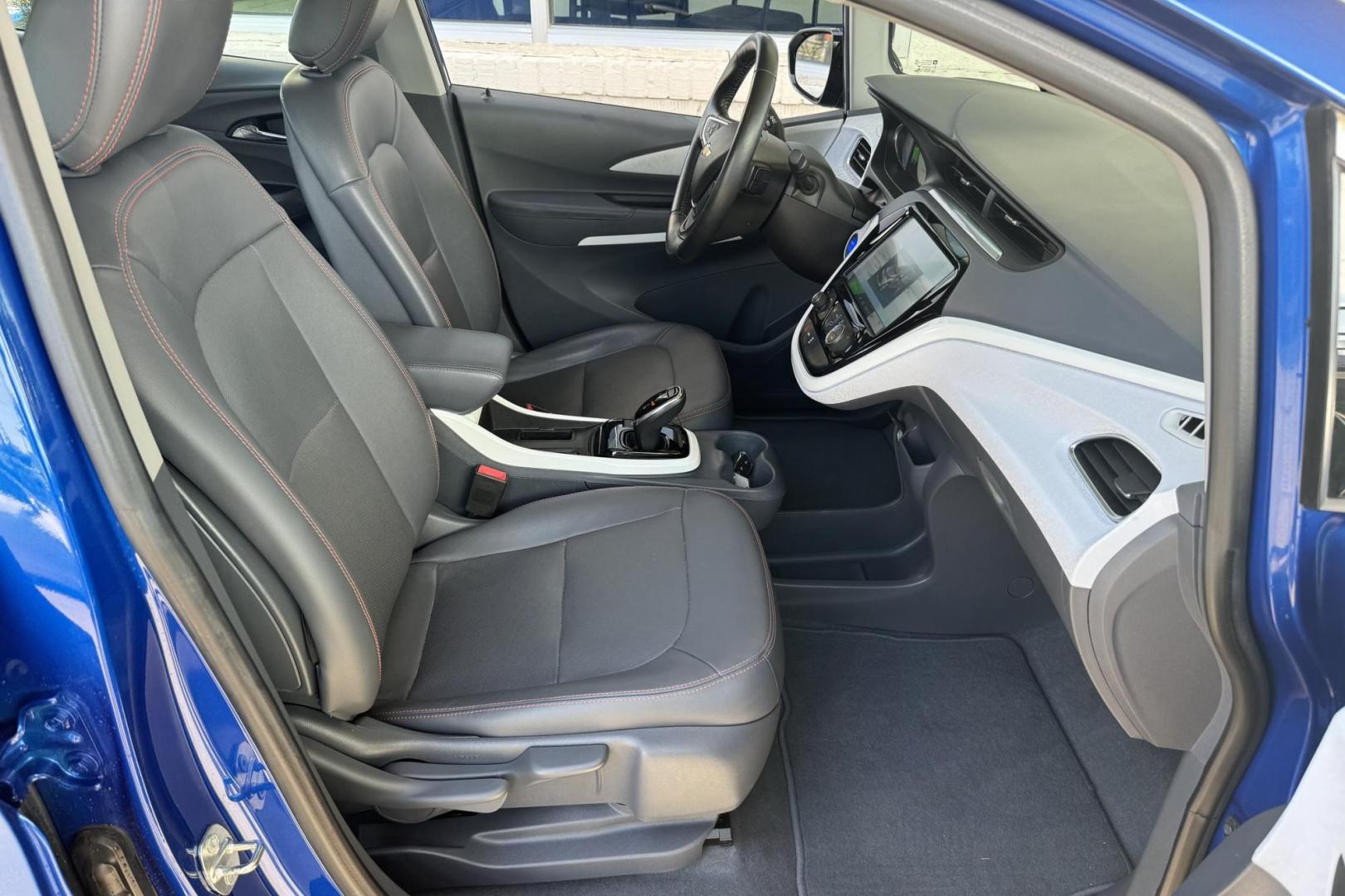 2018 Kinetic Blue Metallic /Dark Galvanized Gray Chevrolet Bolt Premier Premier (1G1FX6S0XJ4) with an 60 kWh engine, Automatic transmission, located at 2304 W. Main St., Boise, ID, 83702, (208) 342-7777, 43.622105, -116.218658 - Car Qualifies For The EV Tax Credit! - Photo#17