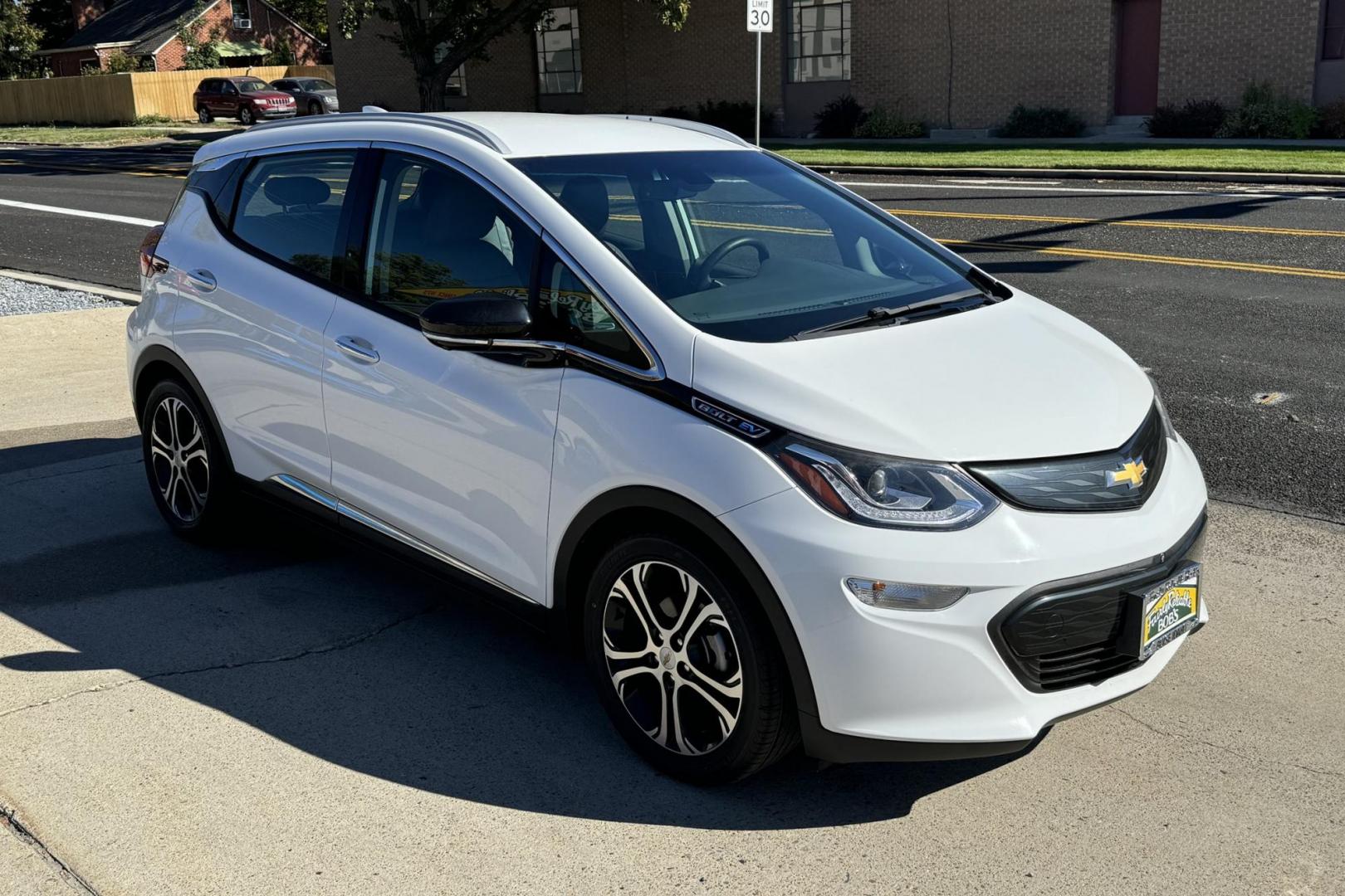 2017 Summit White /Dark Galvanized Gray Chevrolet Bolt Premier Premier (1G1FX6S00H4) with an 60 kWh engine, Automatic transmission, located at 2304 W. Main St., Boise, ID, 83702, (208) 342-7777, 43.622105, -116.218658 - Remaining Factory Main Drive Battery Warranty Until 08/31/2032 or 120k Miles! - Photo#2