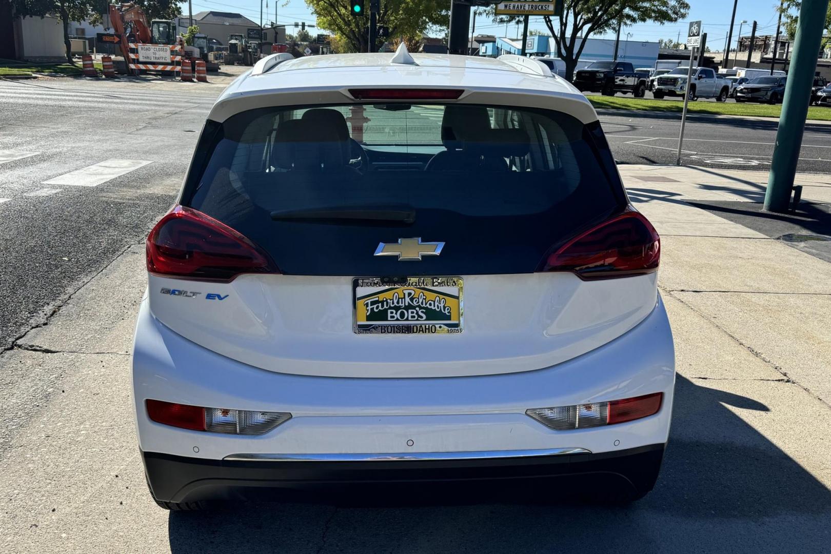 2017 Summit White /Dark Galvanized Gray Chevrolet Bolt Premier Premier (1G1FX6S00H4) with an 60 kWh engine, Automatic transmission, located at 2304 W. Main St., Boise, ID, 83702, (208) 342-7777, 43.622105, -116.218658 - Remaining Factory Main Drive Battery Warranty Until 08/31/2032 or 120k Miles! - Photo#1