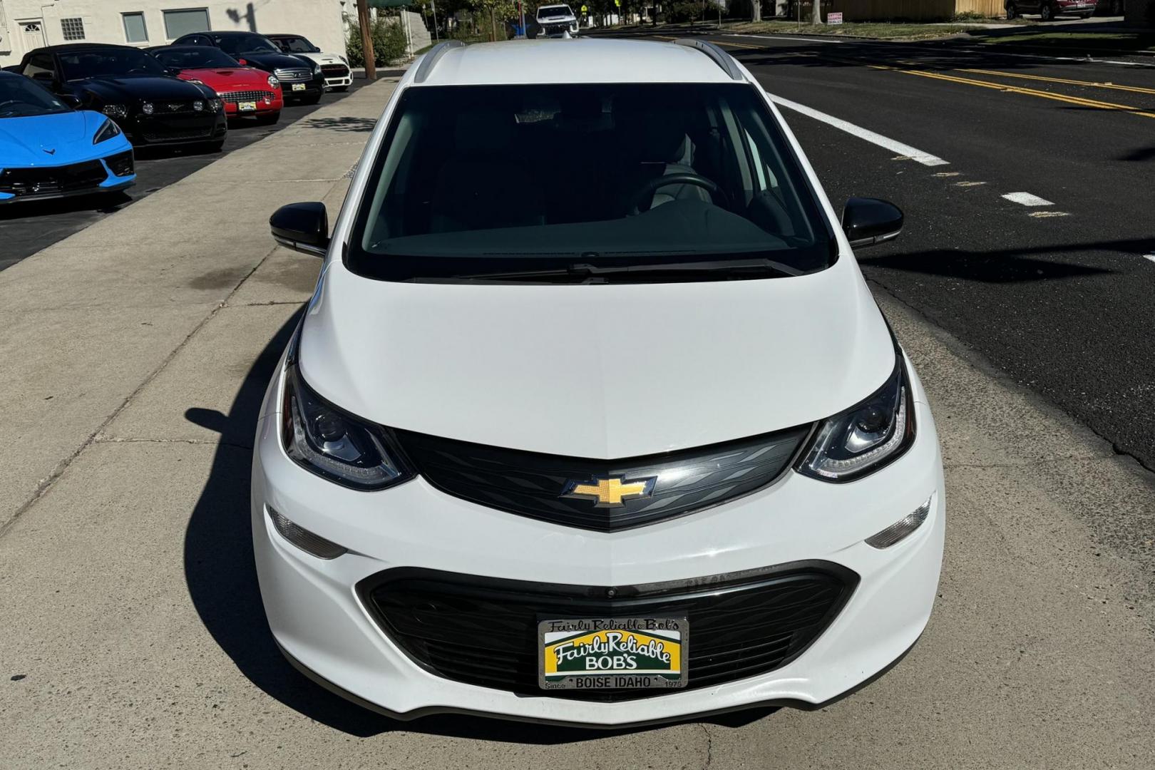 2017 Summit White /Dark Galvanized Gray Chevrolet Bolt Premier Premier (1G1FX6S00H4) with an 60 kWh engine, Automatic transmission, located at 2304 W. Main St., Boise, ID, 83702, (208) 342-7777, 43.622105, -116.218658 - Remaining Factory Main Drive Battery Warranty Until 08/31/2032 or 120k Miles! - Photo#3