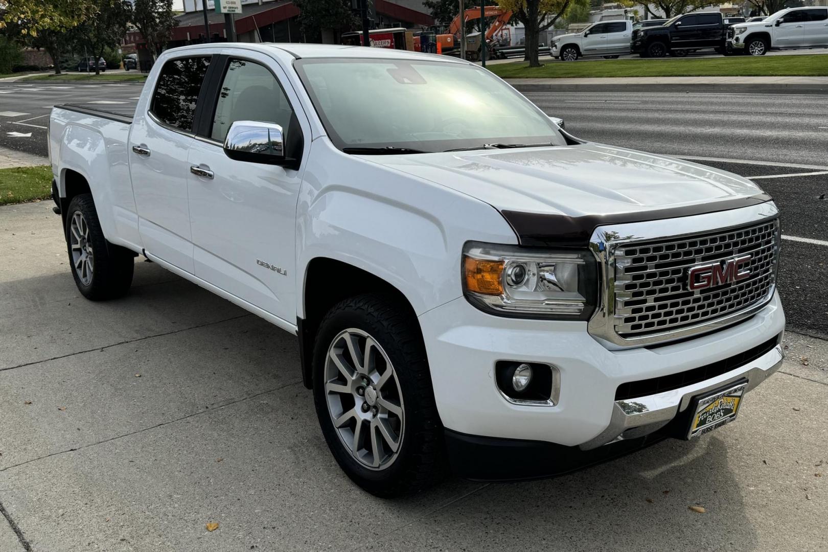 2018 Summit White /Jet Black GMC Canyon Crew Cab Denali (1GTG6EEN5J1) with an V6 3.6 Liter engine, Automatic 8 Speed transmission, located at 2304 W. Main St., Boise, ID, 83702, (208) 342-7777, 43.622105, -116.218658 - Very Clean Canyon! Well Optioned Too! - Photo#2