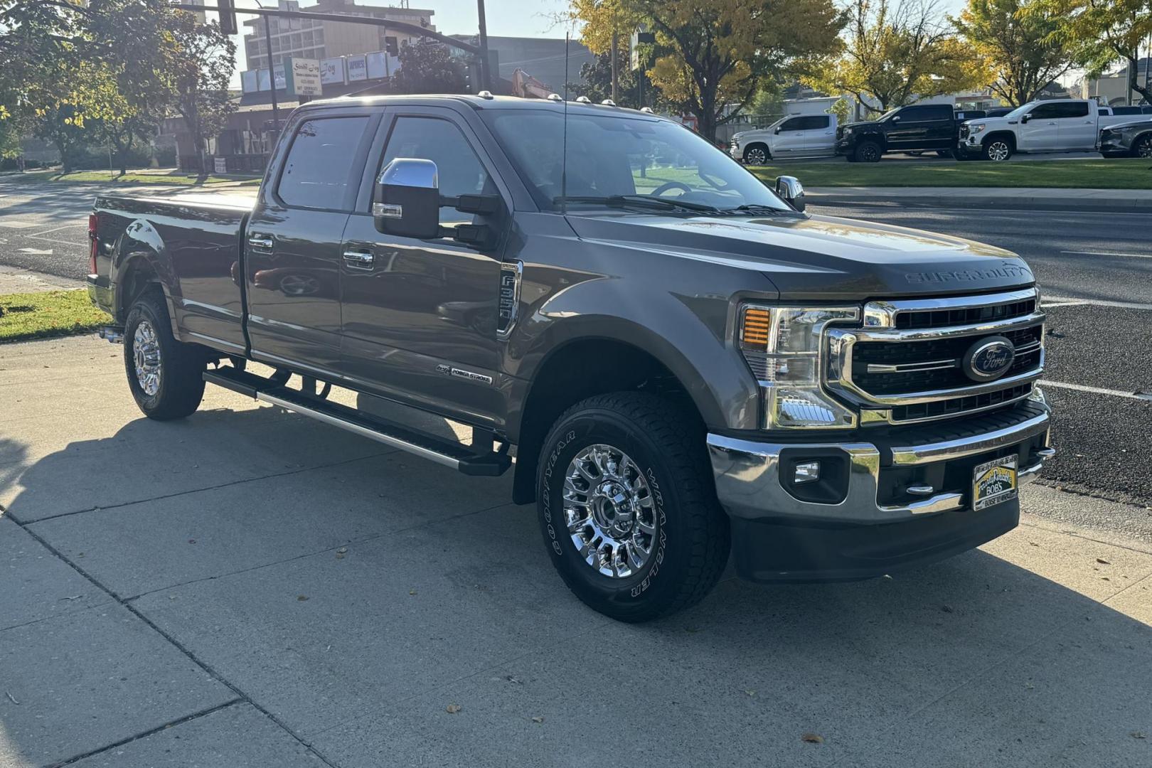 2022 Stone Gray Metallic /Black Ford F-350 Super Duty Crew Cab Lariat (1FT8W3BT3NE) with an V8 6.7 Liter Turbo Diesel engine, Automatic 10 Speed transmission, located at 2304 W. Main St., Boise, ID, 83702, (208) 342-7777, 43.622105, -116.218658 - Photo#2