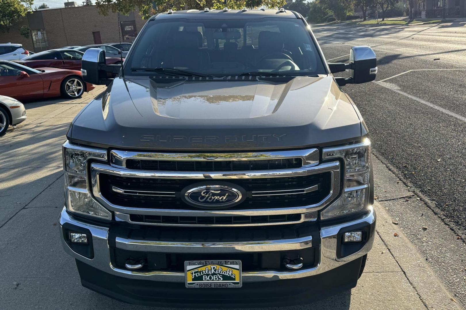 2022 Stone Gray Metallic /Black Ford F-350 Super Duty Crew Cab Lariat (1FT8W3BT3NE) with an V8 6.7 Liter Turbo Diesel engine, Automatic 10 Speed transmission, located at 2304 W. Main St., Boise, ID, 83702, (208) 342-7777, 43.622105, -116.218658 - Photo#4