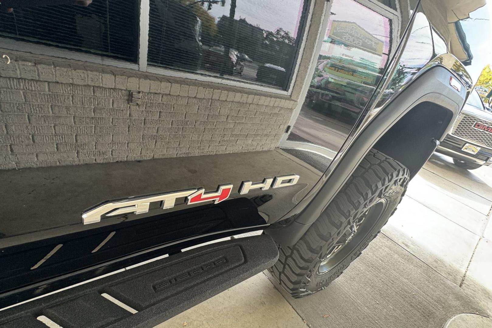 2022 Black /Black GMC Sierra 3500HD AT4 (1GT49VEY4NF) with an V8 6.6 Liter Duramax Diesel engine, Automatic 10 Speed transmission, located at 2304 W. Main St., Boise, ID, 83702, (208) 342-7777, 43.622105, -116.218658 - Photo#19