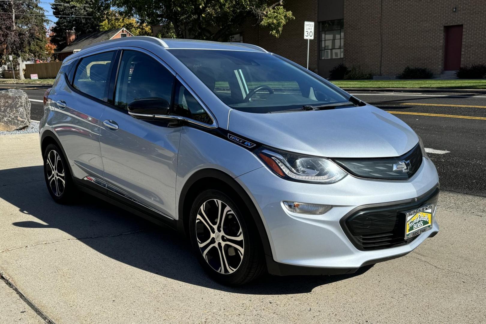 2017 Arctic Blue /Dark Galvanized Gray Chevrolet Bolt Premier Premier (1G1FX6S07H4) with an 60 kWh engine, Automatic transmission, located at 2304 W. Main St., Boise, ID, 83702, (208) 342-7777, 43.622105, -116.218658 - Photo#2