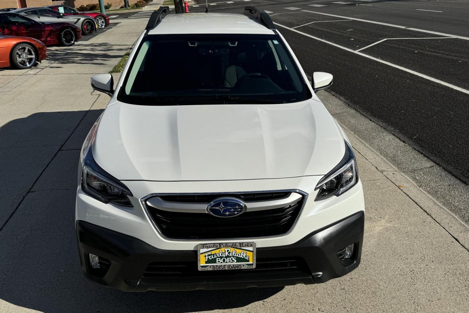 2022 White Diamond Pearl /Black Subaru Outback Premium (4S4BTACC5N3) with an H4 2.5 Liter engine, Automatic transmission, located at 2304 W. Main St., Boise, ID, 83702, (208) 342-7777, 43.622105, -116.218658 - Great For Idaho Adventures! - Photo#3