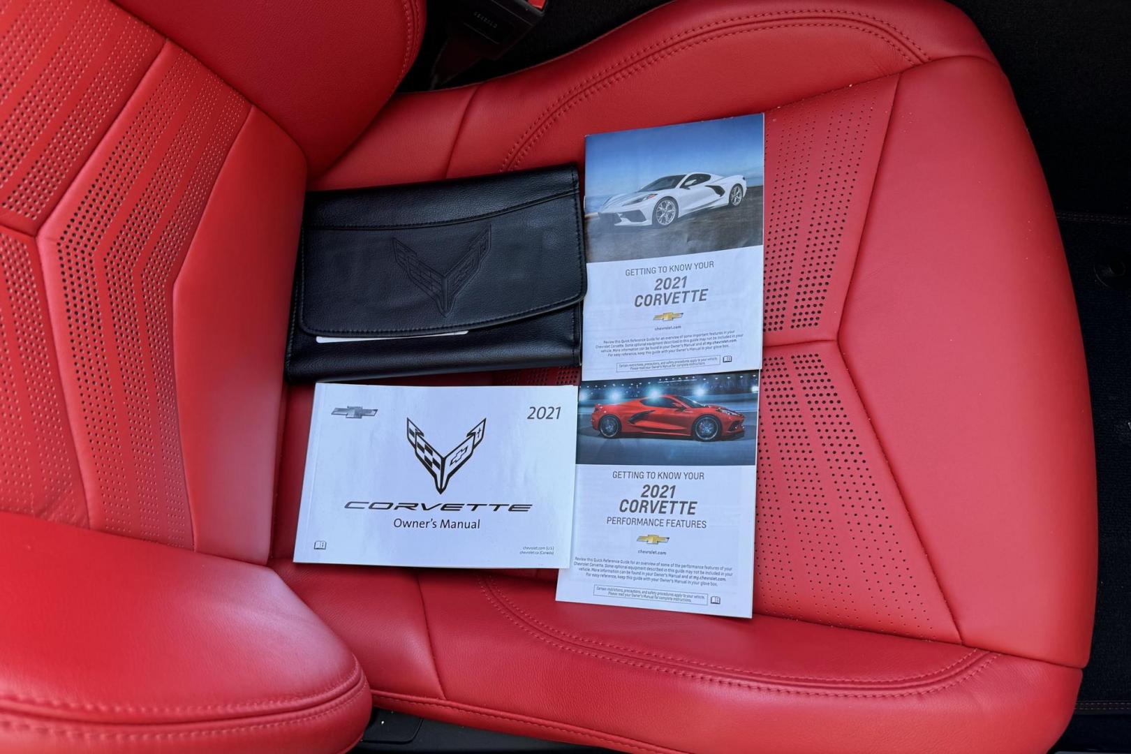 2021 Arctic White /Adrenaline Red Chevrolet Corvette Stingray 3LT Z51 (1G1YC3D40M5) with an V8 6.2 Liter engine, Automatic 8 Speed transmission, located at 2304 W. Main St., Boise, ID, 83702, (208) 342-7777, 43.622105, -116.218658 - 3LT Z51 Convertible! Low Mileage And Awesome! - Photo#18