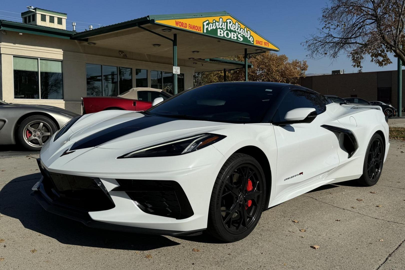 2021 Arctic White /Adrenaline Red Chevrolet Corvette Stingray 3LT Z51 (1G1YC3D40M5) with an V8 6.2 Liter engine, Automatic 8 Speed transmission, located at 2304 W. Main St., Boise, ID, 83702, (208) 342-7777, 43.622105, -116.218658 - 3LT Z51 Convertible! Low Mileage And Awesome! - Photo#25