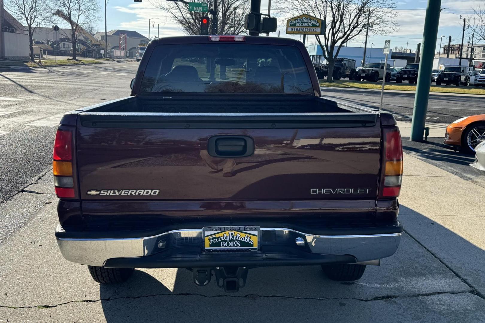 2001 Maroon /Gray Chevrolet Silverado 1500 LT (1GCEK19T51Z) with an V8 5.3 Liter engine, Automatic transmission, located at 2304 W. Main St., Boise, ID, 83702, (208) 342-7777, 43.622105, -116.218658 - One Owner Idaho Truck! - Photo#2