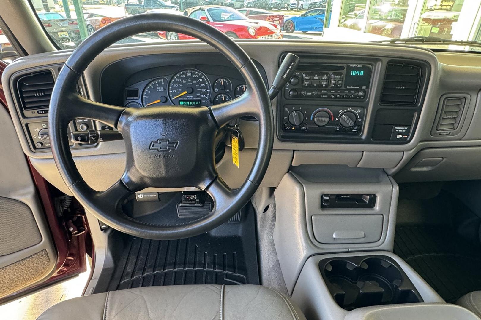 2001 Maroon /Gray Chevrolet Silverado 1500 LT (1GCEK19T51Z) with an V8 5.3 Liter engine, Automatic transmission, located at 2304 W. Main St., Boise, ID, 83702, (208) 342-7777, 43.622105, -116.218658 - One Owner Idaho Truck! - Photo#6