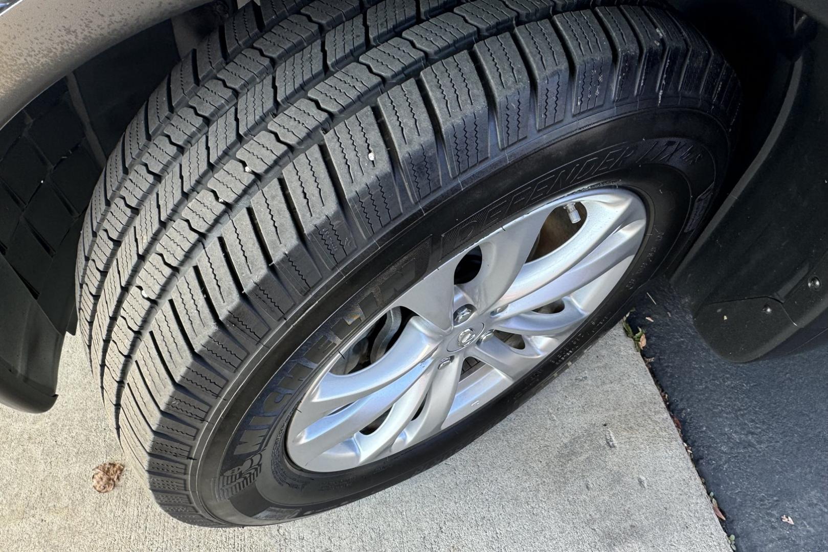 2017 Silver /Black Infiniti QX70 (JN8CS1MW0HM) with an V6 3.7 Liter engine, Automatic 7 Speed w/ Rev Match transmission, located at 2304 W. Main St., Boise, ID, 83702, (208) 342-7777, 43.622105, -116.218658 - All Wheel Drive Luxury! - Photo#15