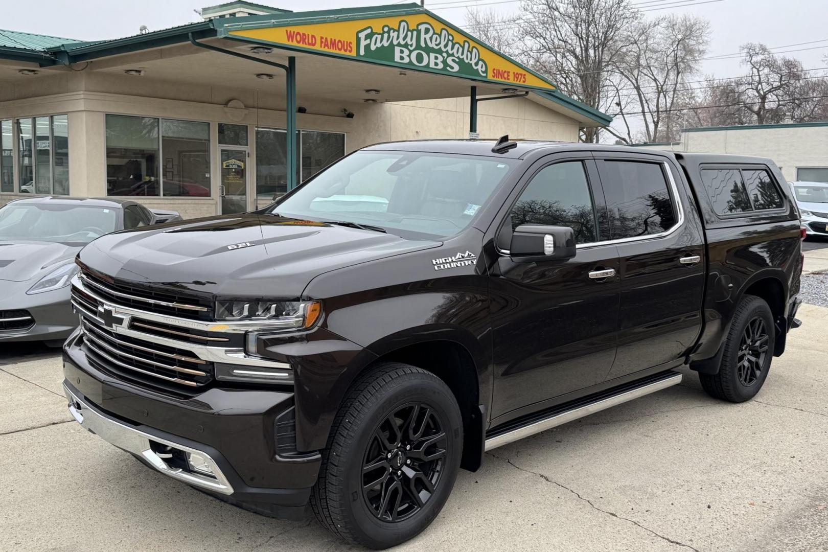 2019 Havana Brown Metallic /Jet Black/Umber Chevrolet Silverado 1500 High Country (1GCUYHEL2KZ) with an V8 6.2 Liter engine, Automatic 10 Speed transmission, located at 2304 W. Main St., Boise, ID, 83702, (208) 342-7777, 43.622105, -116.218658 - Highly Optioned And Clean! - Photo#0