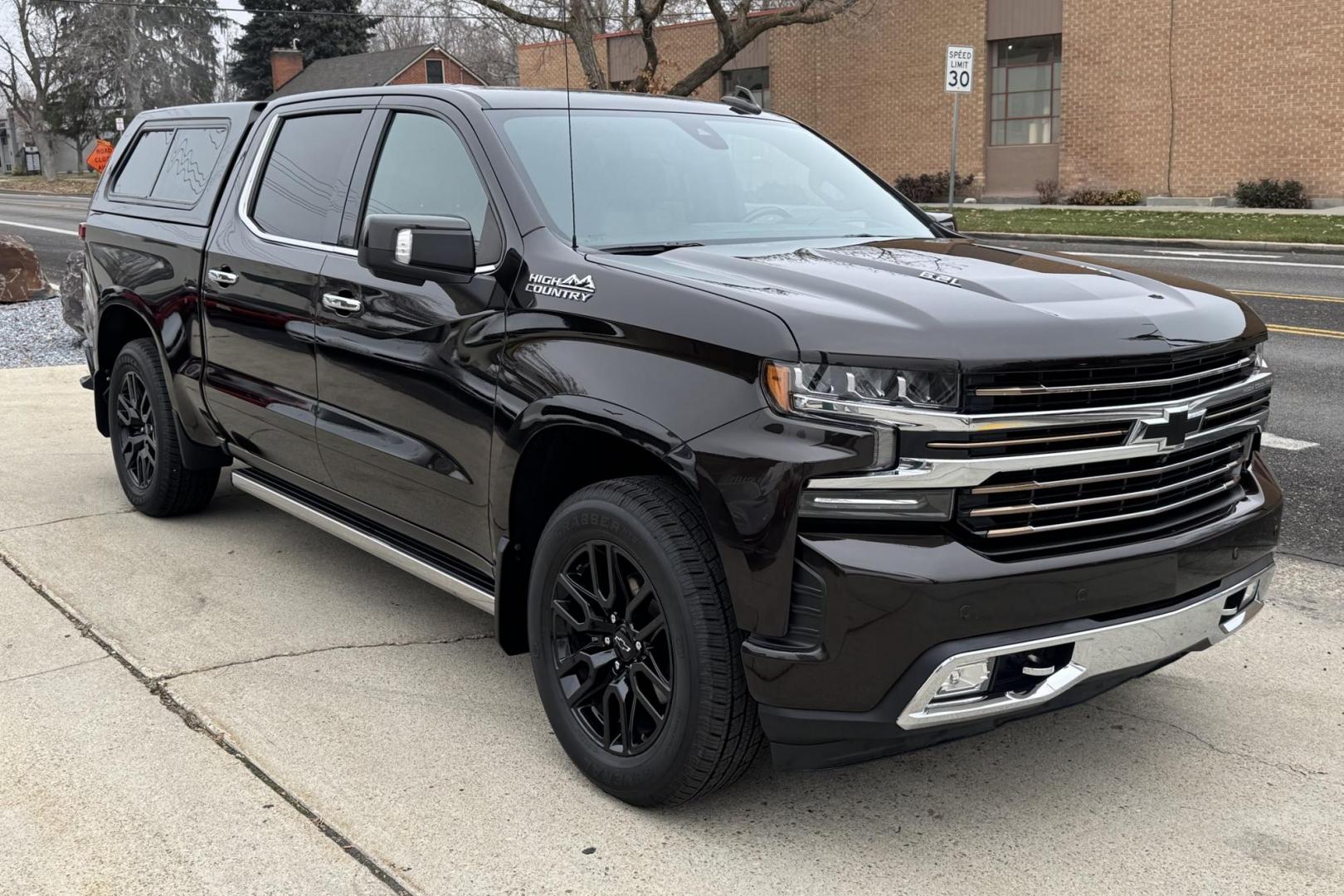 2019 Havana Brown Metallic /Jet Black/Umber Chevrolet Silverado 1500 High Country (1GCUYHEL2KZ) with an V8 6.2 Liter engine, Automatic 10 Speed transmission, located at 2304 W. Main St., Boise, ID, 83702, (208) 342-7777, 43.622105, -116.218658 - Highly Optioned And Clean! - Photo#2