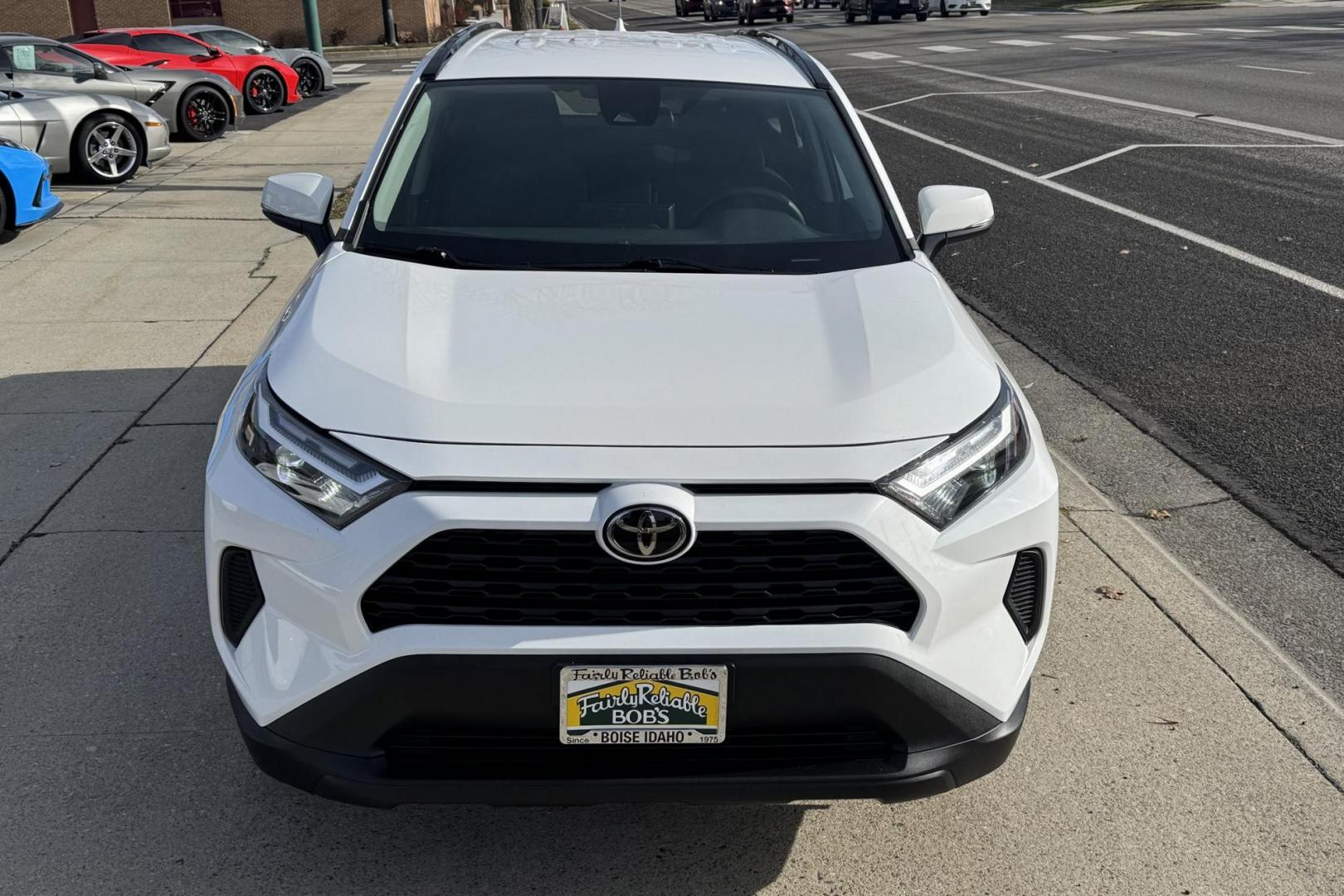 2024 Ice Cap White /Black Toyota RAV4 XLE (2T3P1RFV4RW) with an 4 Cyl 2.5 Liter engine, Automatic 8 Speed transmission, located at 2304 W. Main St., Boise, ID, 83702, (208) 342-7777, 43.622105, -116.218658 - Remaining Factory Warranty! Wireless Apple Car Play/Android Auto Too! - Photo#3