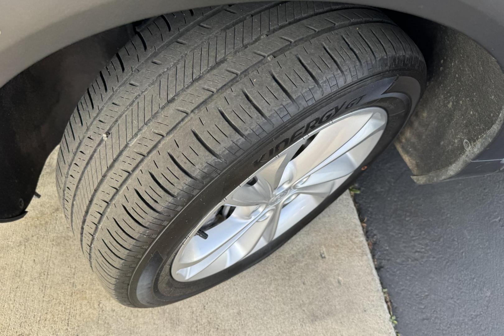 2023 White /Black Buick Encore GX Preferred (KL4MMCSL6PB) with an 3 Cyl 1.3 Liter Turbo engine, Automatic 9 Speed transmission, located at 2304 W. Main St., Boise, ID, 83702, (208) 342-7777, 43.622105, -116.218658 - Great Fuel Economy And All Wheel Drive With Apple Car Play! - Photo#13