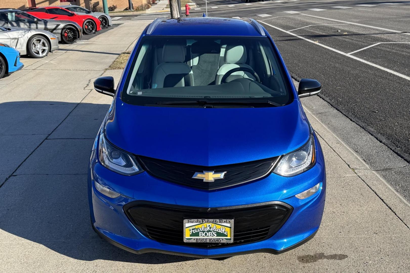 2020 Kinetic Blue Metallic /Dark Galvanized/Sky Cool Gray Chevrolet Bolt Premier Premier (1G1FZ6S05L4) with an 66 kWh engine, Automatic transmission, located at 2304 W. Main St., Boise, ID, 83702, (208) 342-7777, 43.622105, -116.218658 - One Owner Idaho Car! New Tires! Qualifies For The Tax Credit! - Photo#3