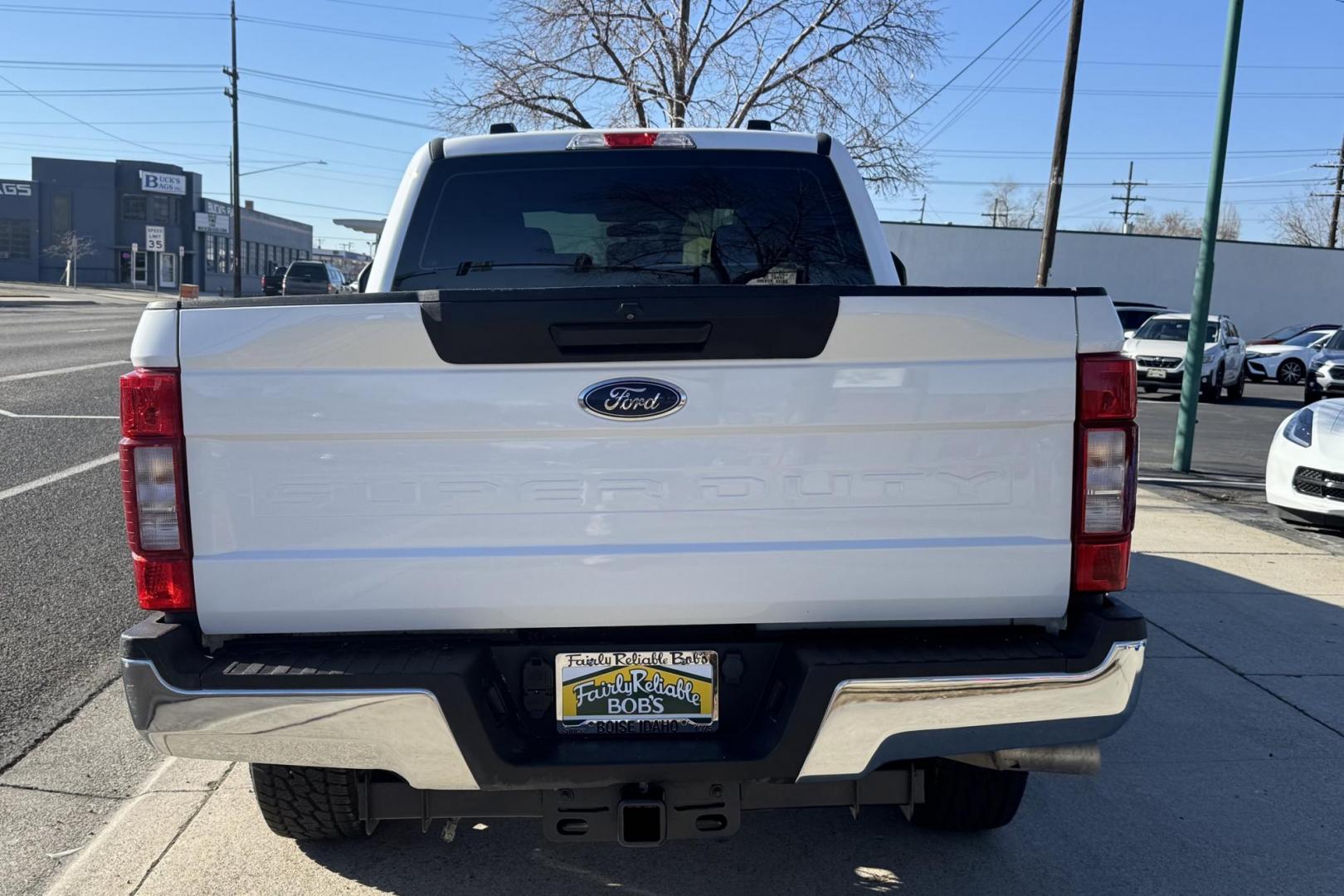 2022 Oxford White /Gray Ford F-250 XLT (1FT7W2BT3NE) with an V8 6.7 Liter Turbo Diesel engine, Automatic 10 Speed transmission, located at 2304 W. Main St., Boise, ID, 83702, (208) 342-7777, 43.622105, -116.218658 - New Tires! Clean Diesel! - Photo#1