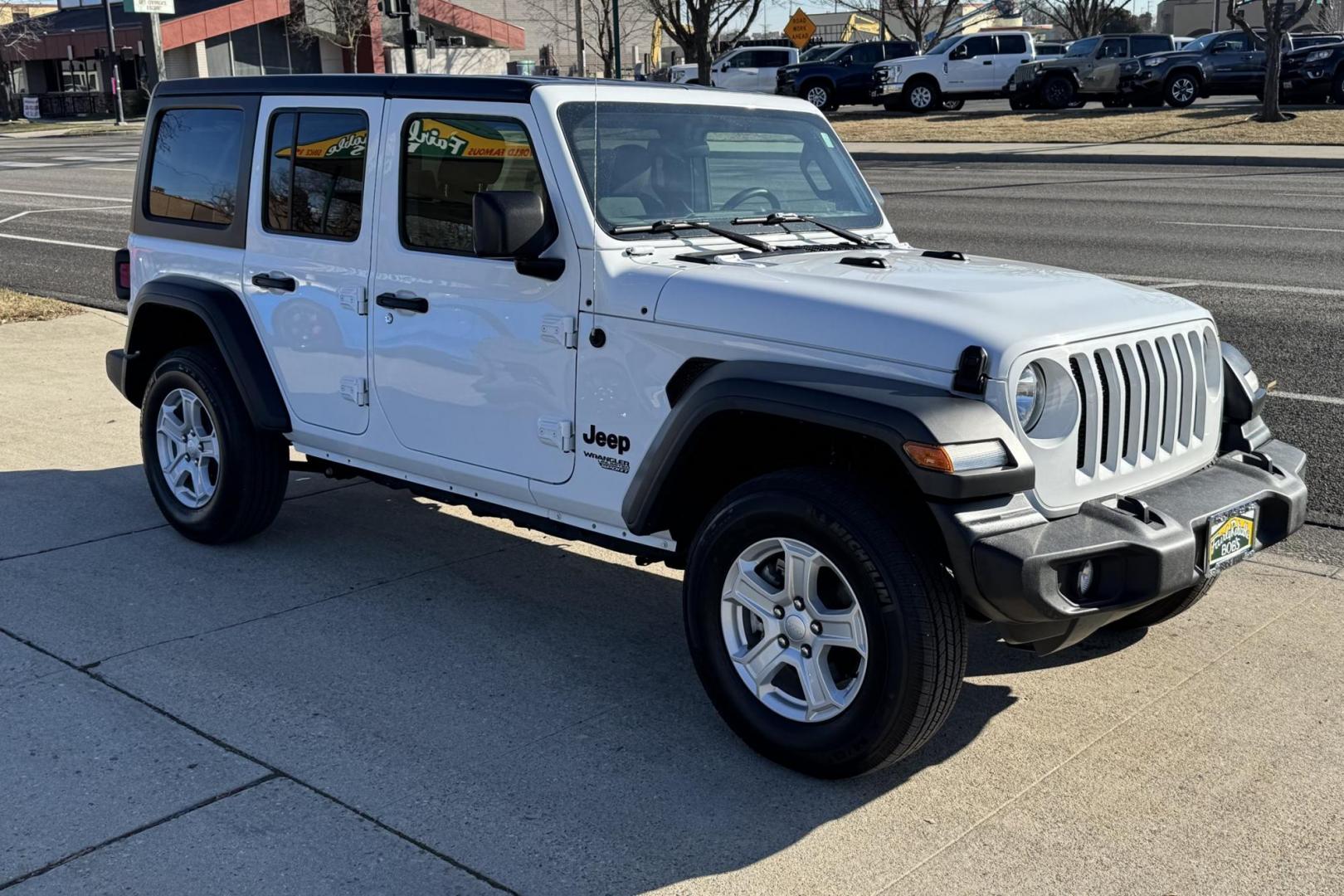 2021 White /Black Jeep Wrangler Unlimited Sport Sport (1C4HJXDGXMW) with an V6 3.6 Liter engine, Automatic 8 Speed transmission, located at 2304 W. Main St., Boise, ID, 83702, (208) 342-7777, 43.622105, -116.218658 - Ready To Play! - Photo#2