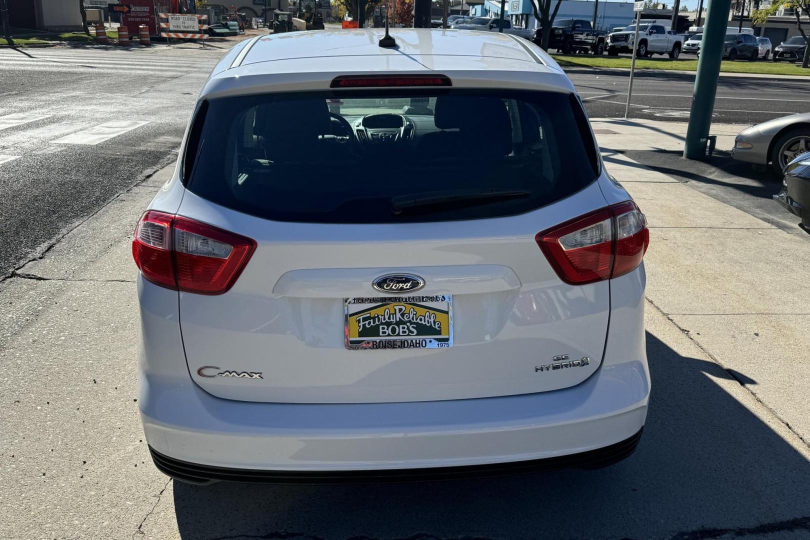 2016 Oxford White /Gray Ford C-Max Hybrid SE (1FADP5AU3GL) with an 4 Cyl 2.0 Liter Hybrid engine, Automatic transmission, located at 2304 W. Main St., Boise, ID, 83702, (208) 342-7777, 43.622105, -116.218658 - New Tires! Great Fuel Economy! - Photo#2