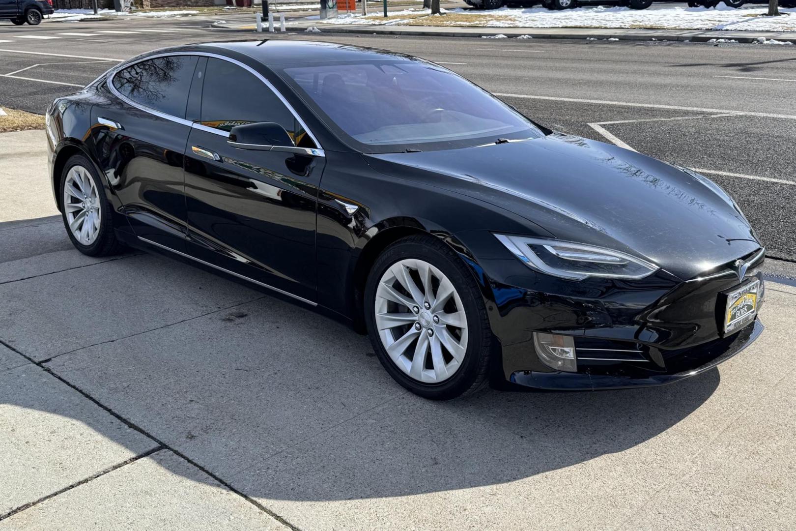 2017 Black /Black Tesla S 75 S 75 (5YJSA1E15HF) with an 75 kWh engine, Automatic transmission, located at 2304 W. Main St., Boise, ID, 83702, (208) 342-7777, 43.622105, -116.218658 - Clean Model S With Smart Air Suspension And Full Self Drive! - Photo#2